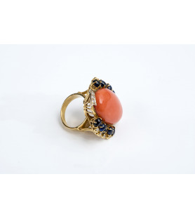 Ring with orange coral patch